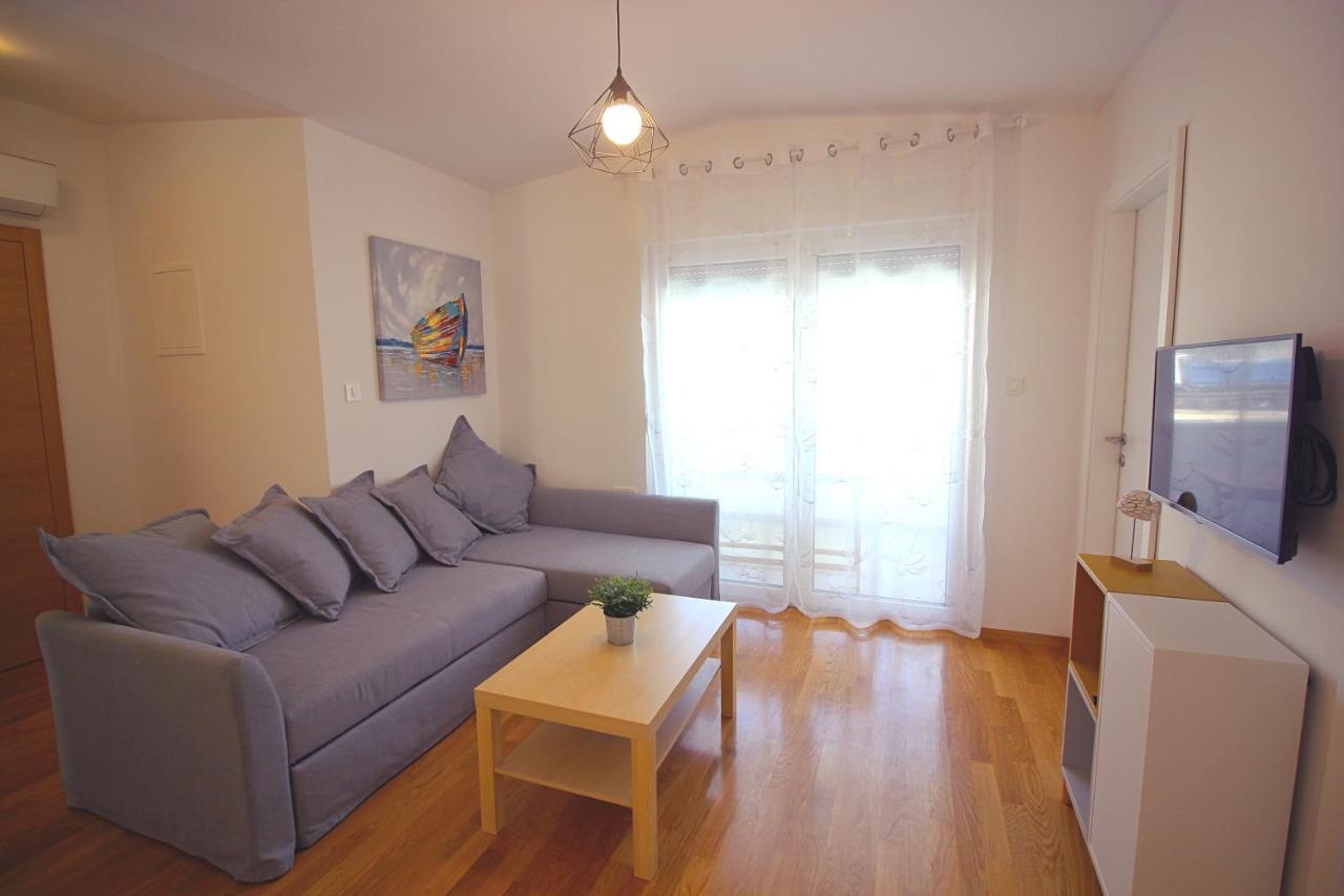 Sun Apartments Primošten Eksteriør bilde