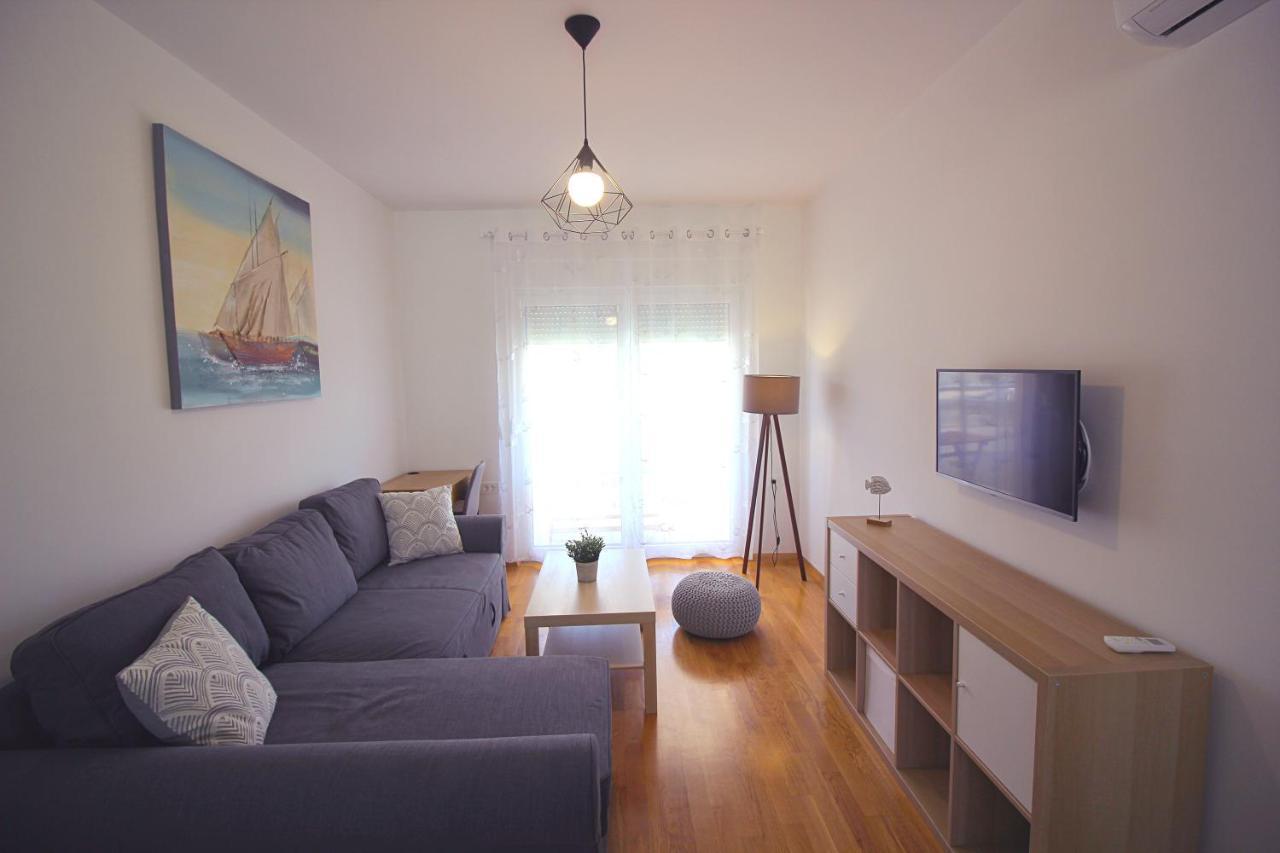 Sun Apartments Primošten Eksteriør bilde