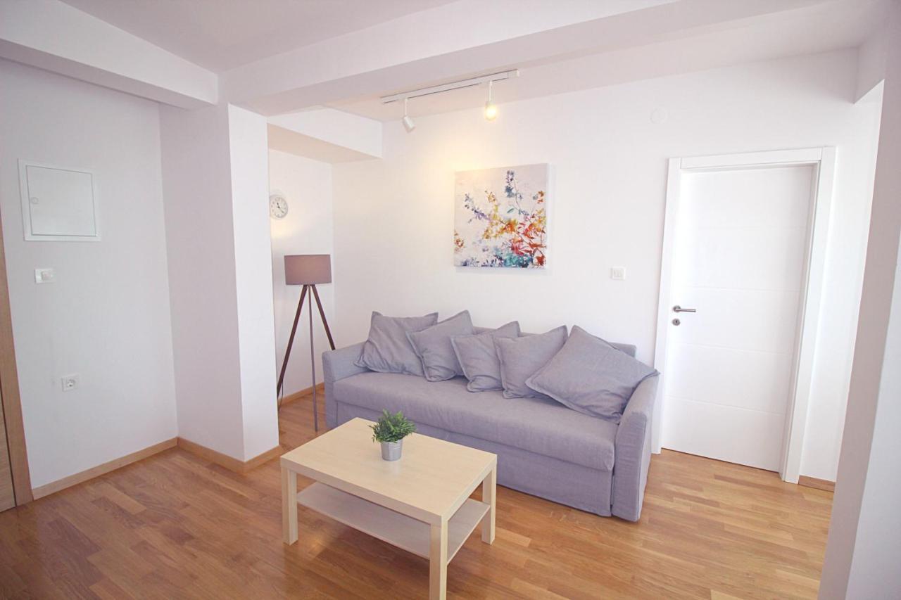 Sun Apartments Primošten Eksteriør bilde